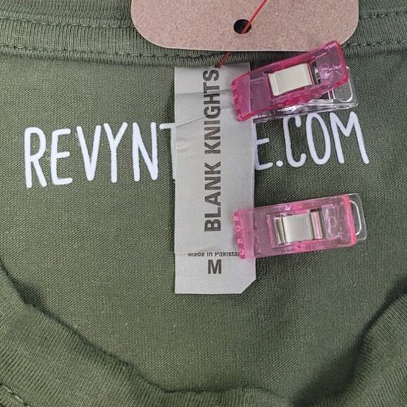 Hand Printed Upcycled Womens Medium Rockin Around Christmas Tree Tee Shirt - Picture 4 of 4